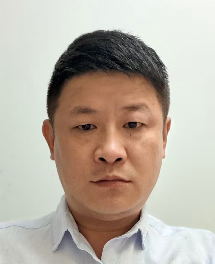 黄俊义